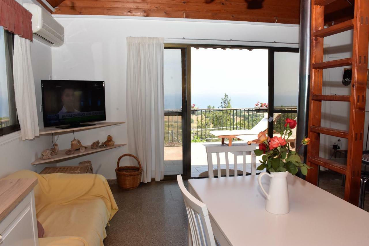 Philip'S Holiday House Нео Хорио Екстериор снимка